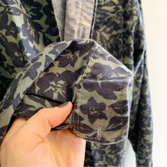 Frank & Oak Men’s Floral Button Down Collared Long Sleeved Shirt - Picture 7 of 8